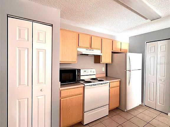 5th image of 10831 Windsor Walk Dr #1309