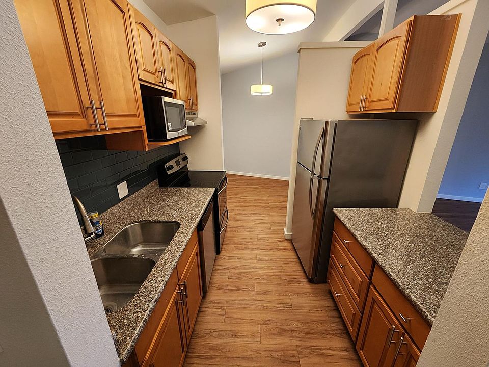1st image of 9447 166th Ave NE #303