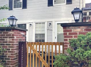 39554 Old Dominion Dr, Clinton Township, MI 48038