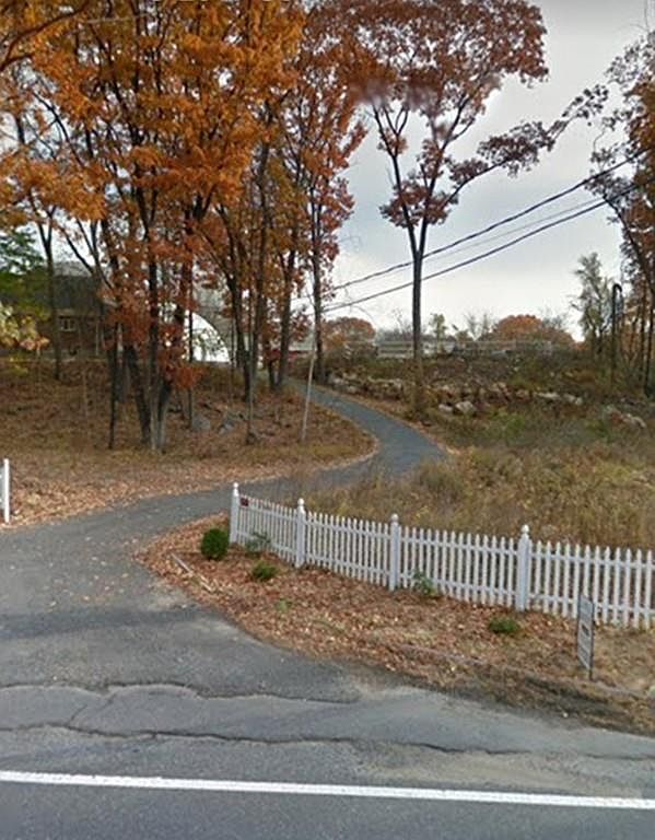 755 Concord St, Holliston, MA 01746 Zillow