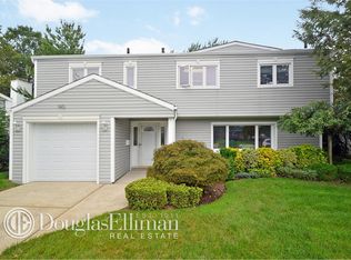 140 Grace St, Plainview, NY 11803