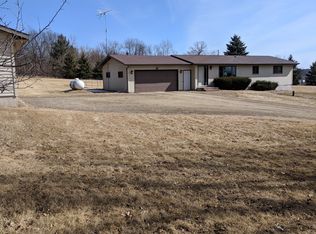 N1484 Anklam Rd, Weyauwega, WI 54983