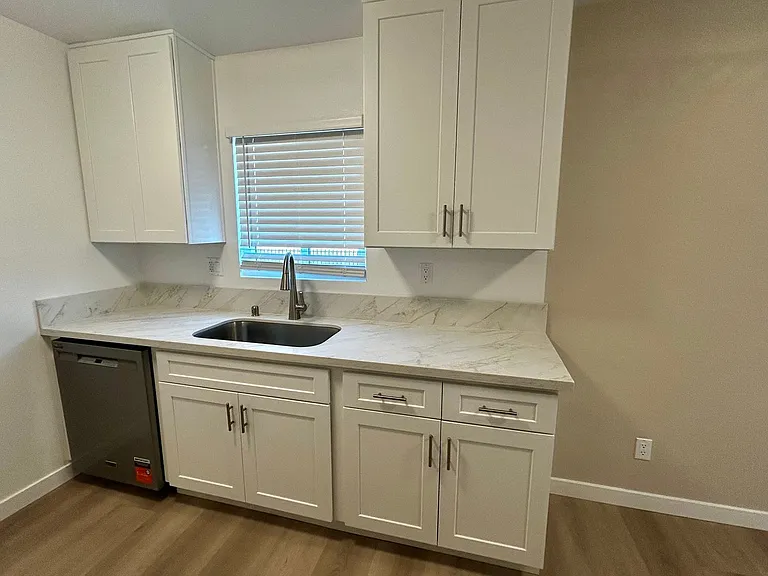 10782 Walnut Street — Photo 9