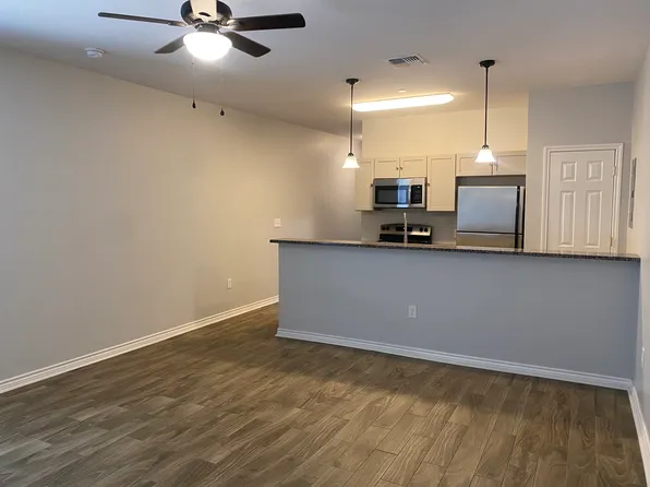 2301 Midwestern Pkwy, Wichita Falls, TX