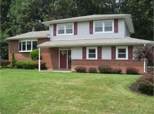 7 Coleridge Ter, Fairfield, NJ 07004