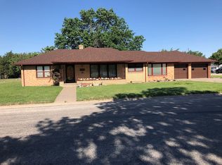 123 7th St, Claflin, KS 67525