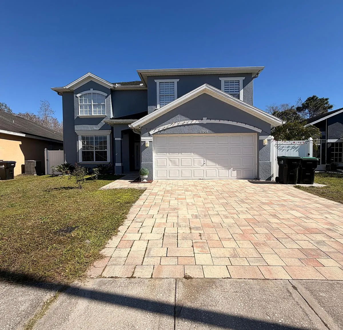 4 bed, 2.5 bath, 2300 sqft, $3,600 — Photo 1