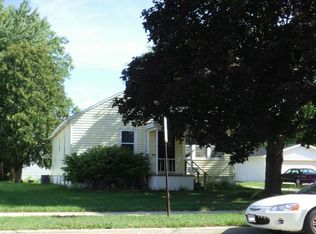 896 9th St, Green Bay, WI 54304