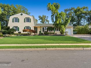 6 Meadowbrook Drive, Howell, NJ 07731