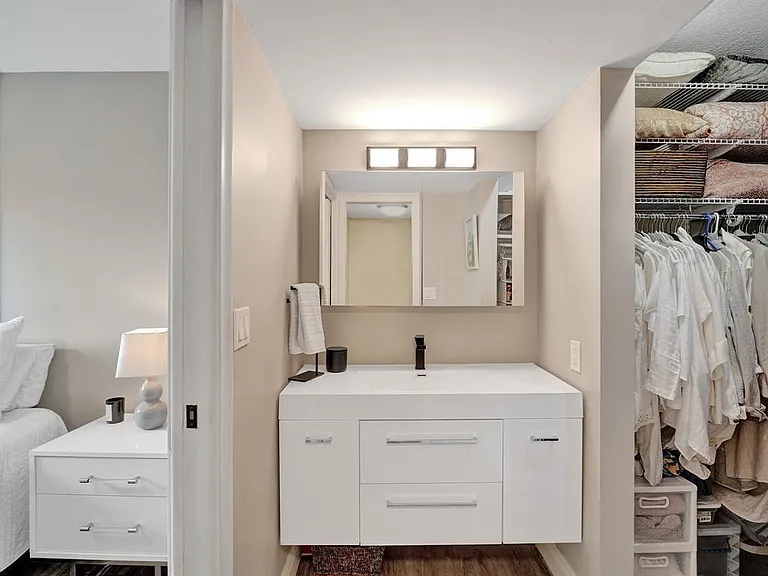 1301 River Reach Dr #201 — Photo 10