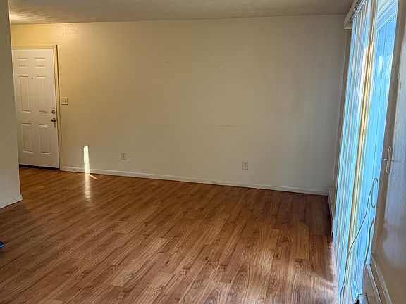 4th image of 80 Ryder Ct APT 2