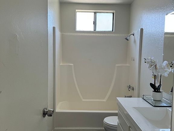 3rd image of 17015-17016 Ivy Ave #17015-D