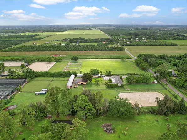 14000 SW 192nd St, Miami, FL 33177