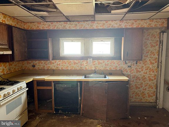 5th image of 900 Northpoint Rd