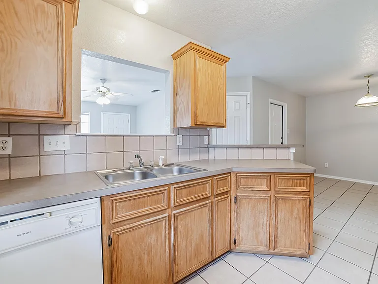 319 Cedar Ridge Dr #B — Photo 29