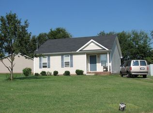 1000 Poppy Seed Dr, Oak Grove, KY 42262