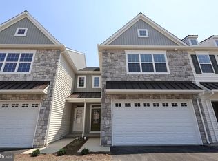 2458 Spring Water Cir, Lancaster, PA 17601
