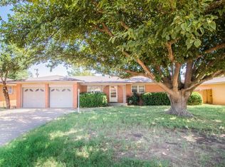 930 S 20th St, Slaton, TX 79364