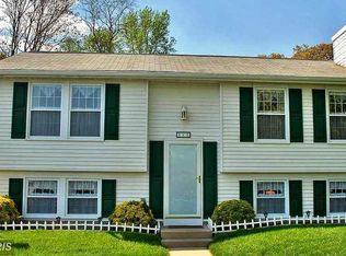 212 Compass Rd, Baltimore, MD 21221