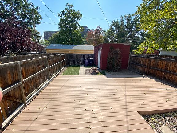 3rd image of 412 W 1st Ave