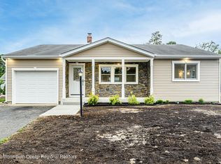 19 Miles Pond Rd, Toms River, NJ 08757