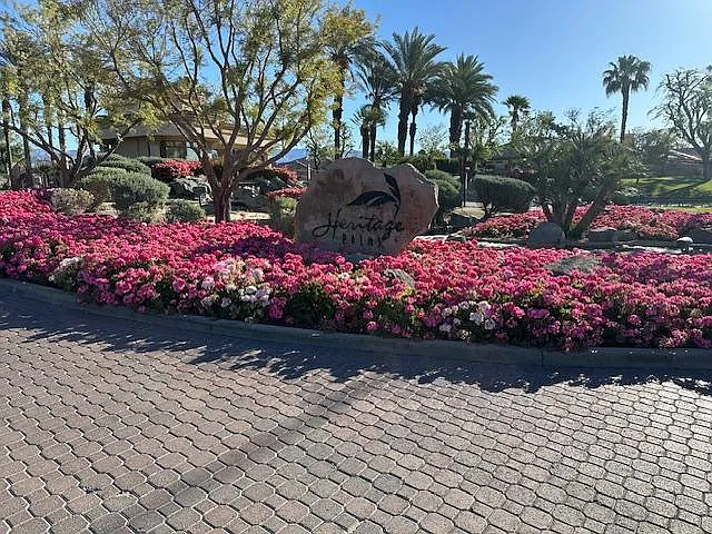Heritage Palms gated entrance