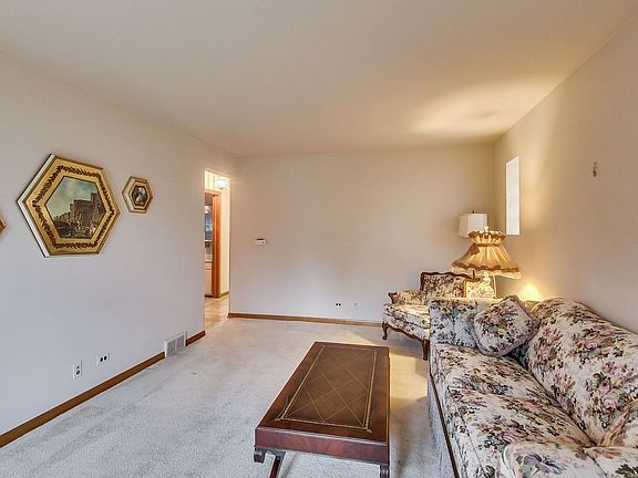 5th image of 8019 N Osceola Ave