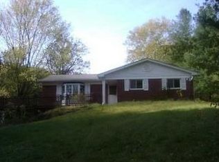 40 Schnaiter Ln, Martinsville, IN 46151