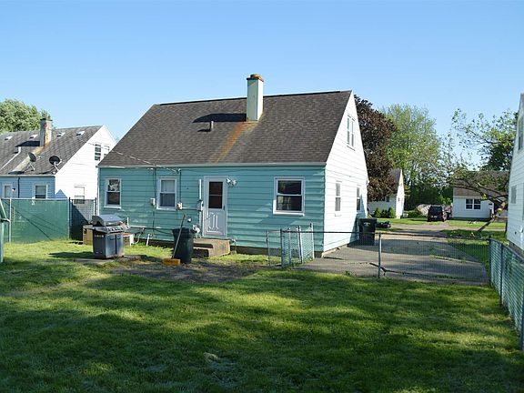 4th image of 4501 Meadow Ln