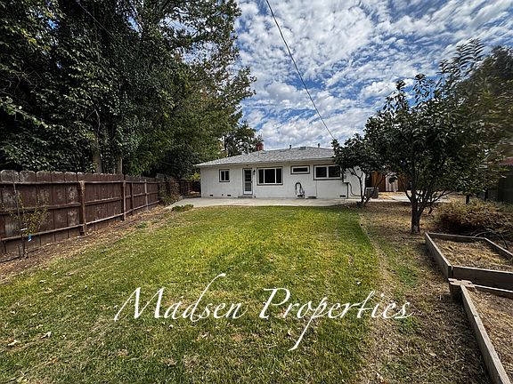 4th image of 63 Oak Dr