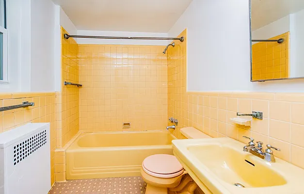 Sold by Re/Max In The City | media 39