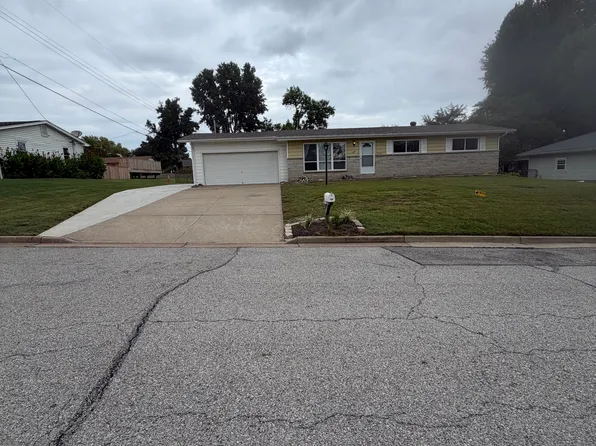 118 Connie Dr, Saint Charles, MO 63301