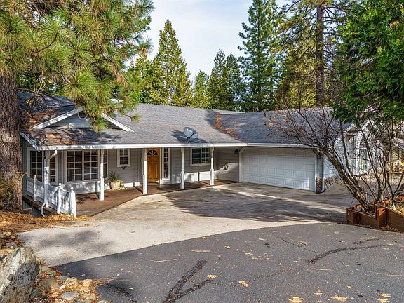 2nd image of 22590 Cedar Pines Ave