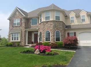1204 Falls Grove Ln, York, PA 17404