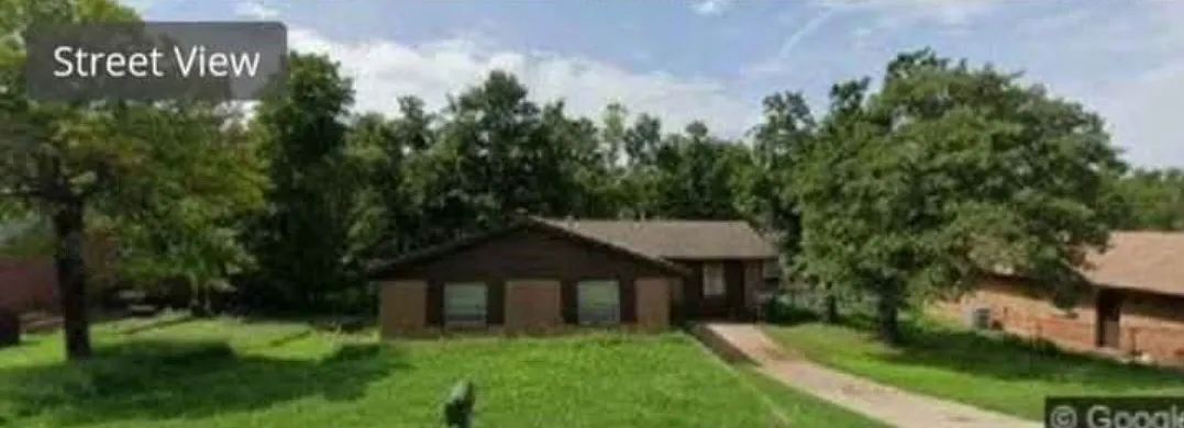 3 bed, 1.5 bath, 1160 sqft, $1,150 — Photo 2