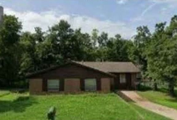 2nd image of 2908 Kathy Ln
