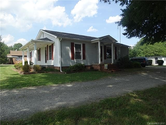 2nd image of 2243 Charlotte Hwy