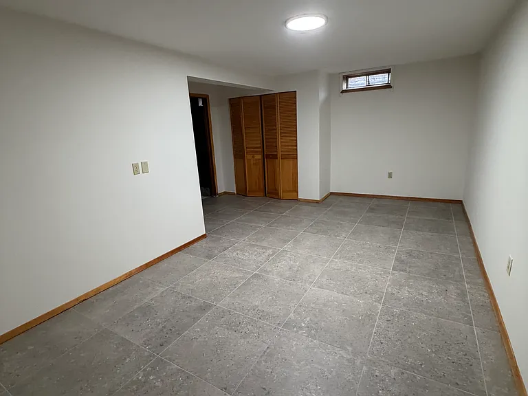 4870 Grenwich Trl N — Photo 13