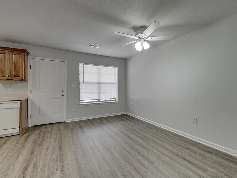1529 Davis St #3 — Photo 4