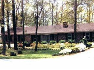 3 Greentree Rd, Greenville, SC 29607