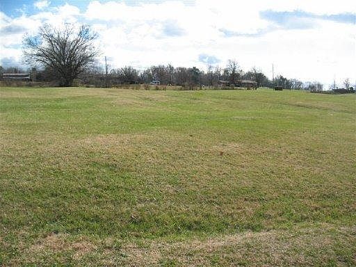 3rd image of 1413 Heartland Dr