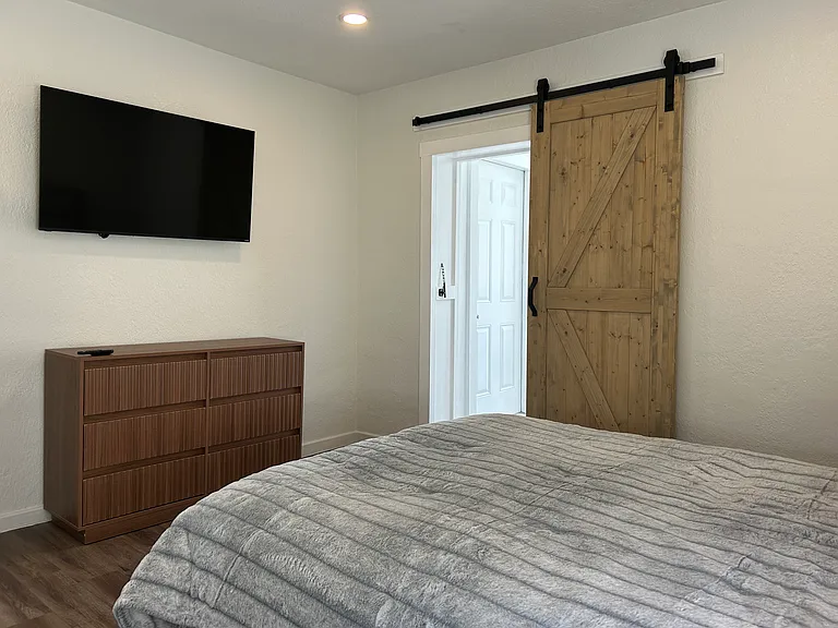 757 Mandalay Ave — Photo 11