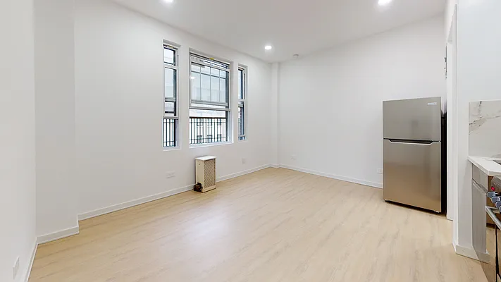 Rented by Bond New York | media 10