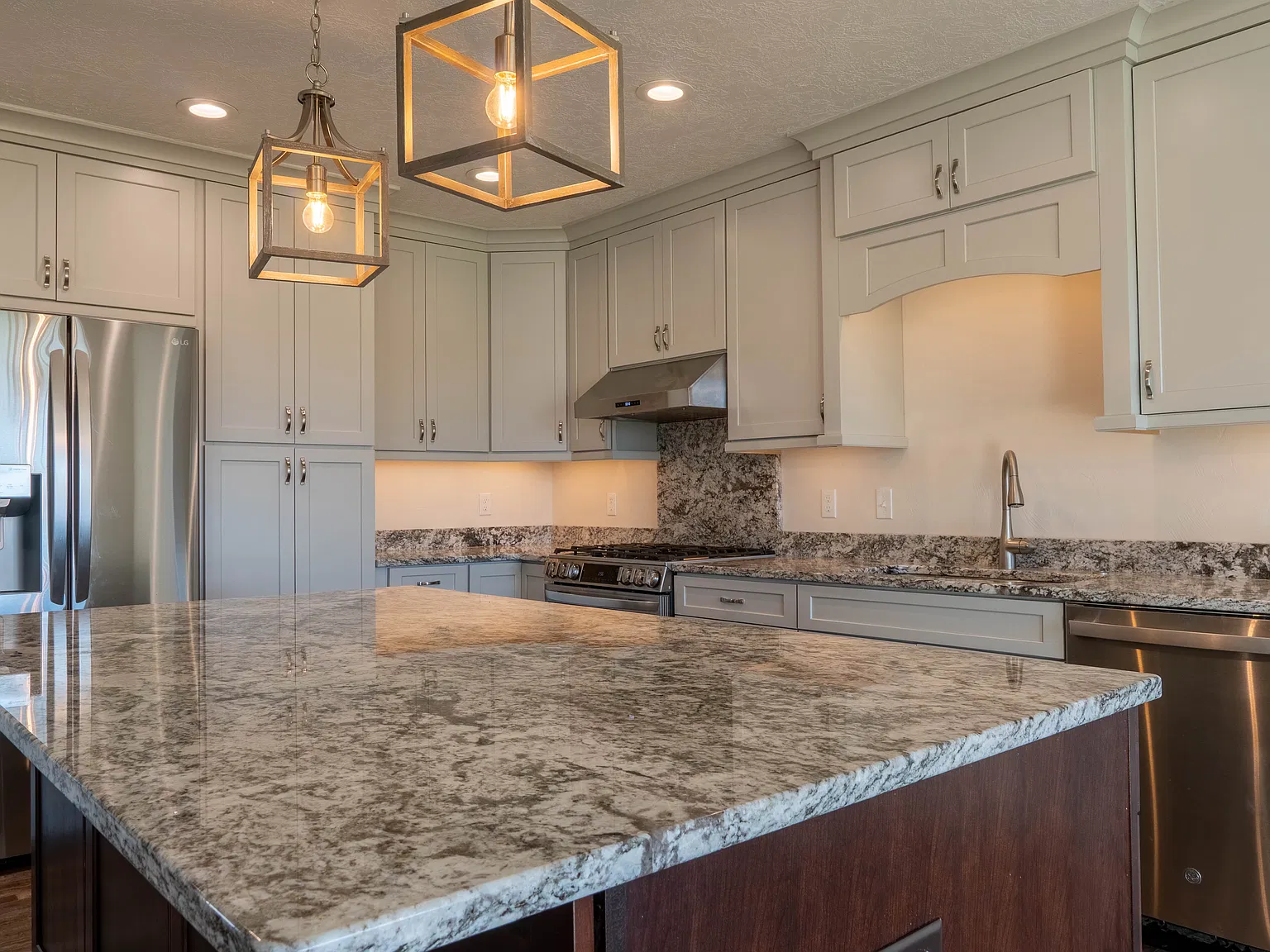 3 bed, 1639 sqft, $2,800 — Photo 4