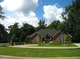 1811 Saint Ives Blvd, Alcoa, TN 37701