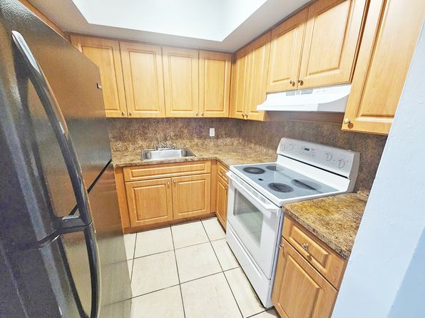 401 NW 43rd St #6