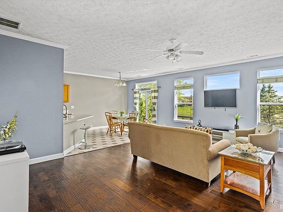 4th image of 4758 Elijah St