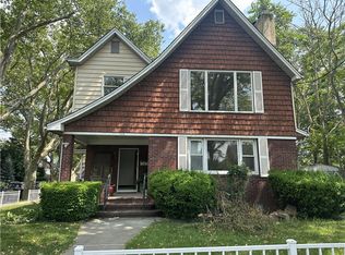 308 Clawson St #1, Staten Island, NY 10306