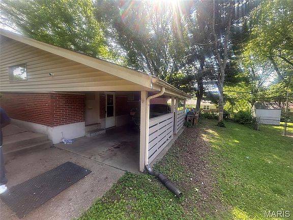 3rd image of 9919 Lanier Dr