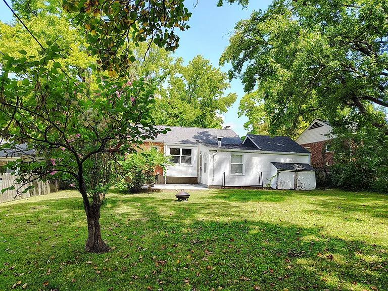 130 Turf Ct — Photo 13